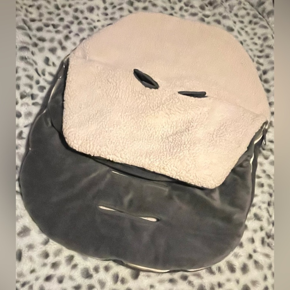 JJ Cole Graphite and Cream Infant Bundleme - Picture 7 of 8